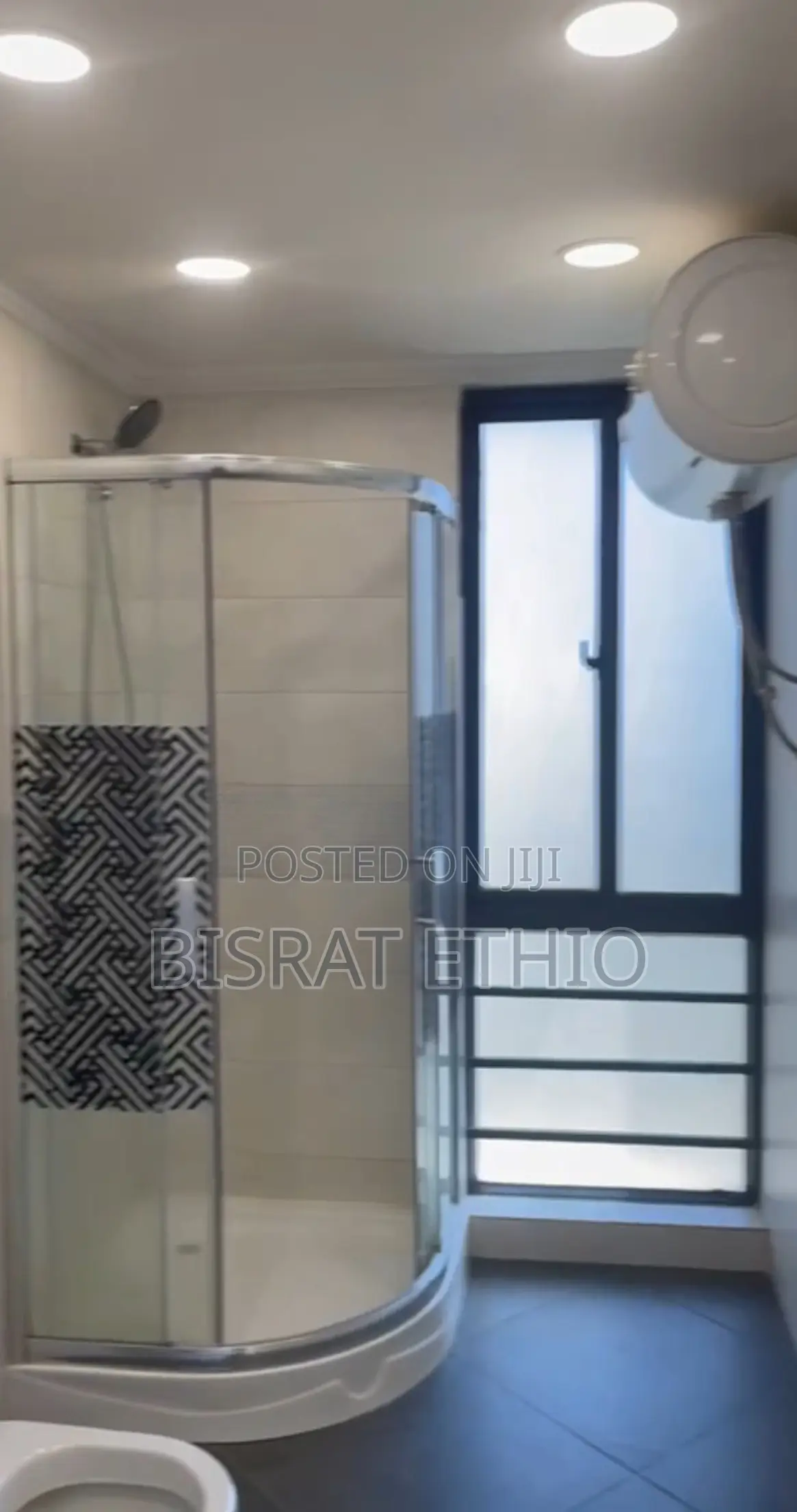 3bdrm Apartment in Cmc ፀሀይ ሪልስቴት, Bole for sale