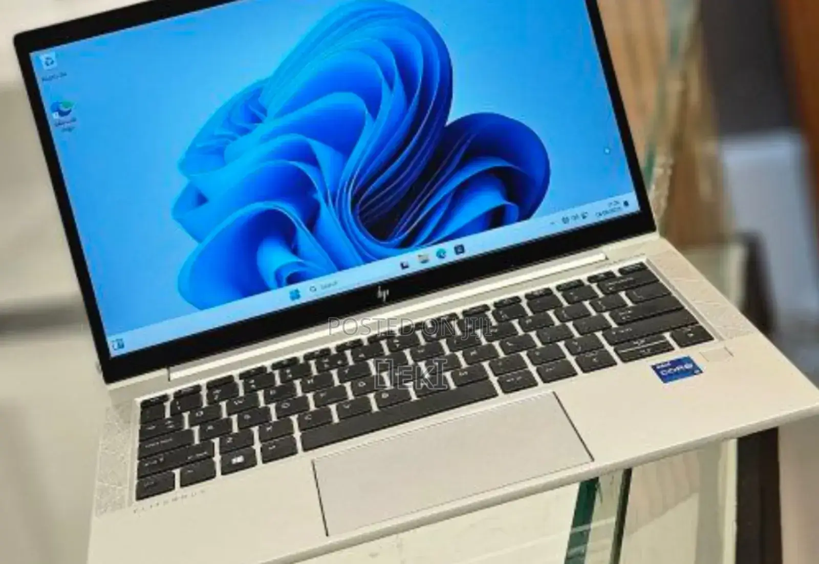 New Laptop HP EliteBook 830 G8 16GB Intel Core i7 SSD 512GB