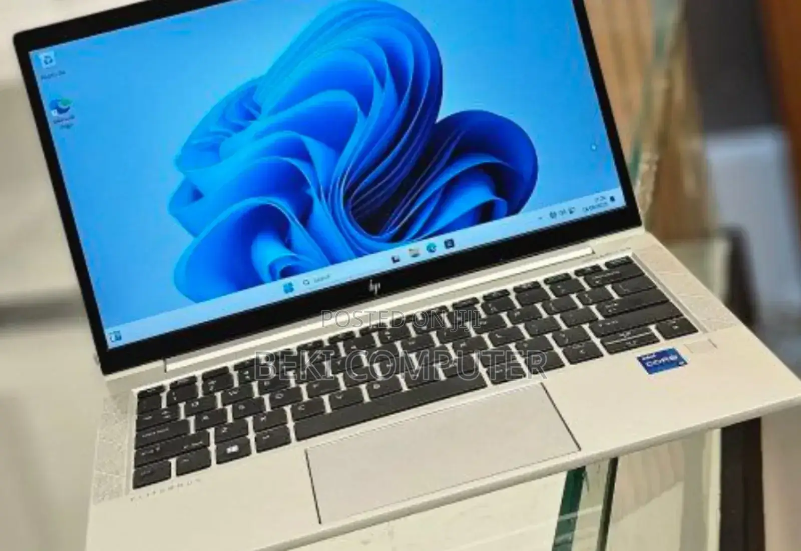 New Laptop HP EliteBook 830 G8 16GB Intel Core i7 SSD 512GB