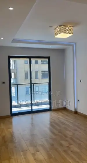 3bdrm Apartment in Cmc ፀሀይ ሪልስቴት, Bole for sale