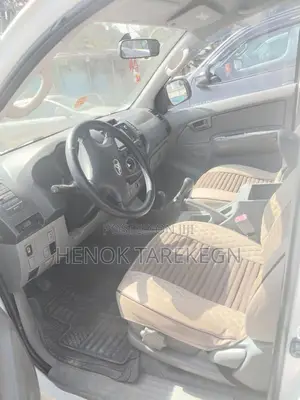 Toyota Hilux 2008 White