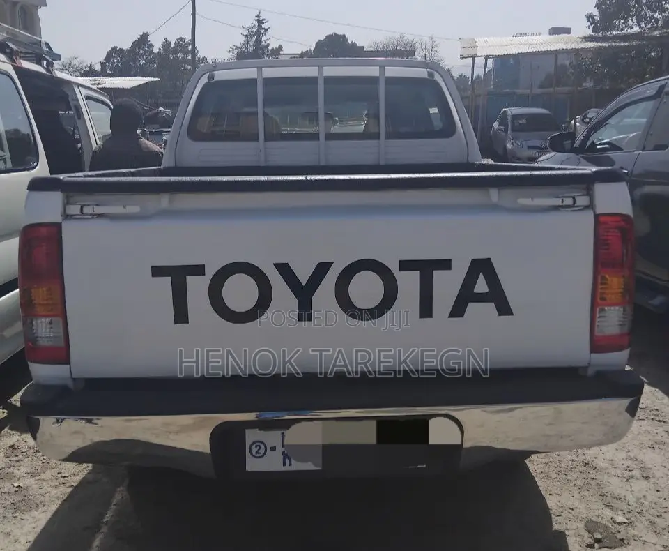 Toyota Hilux 2008 White