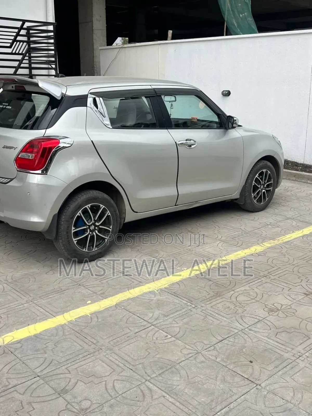 Suzuki Swift 2022 Silver