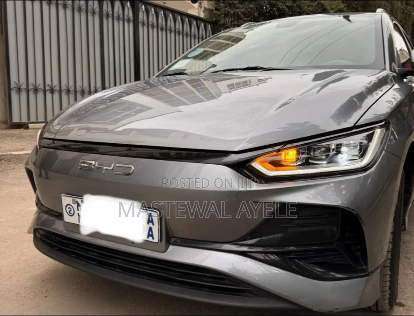 BYD E2 43 kWh 94 hp FWD 2024 Gray