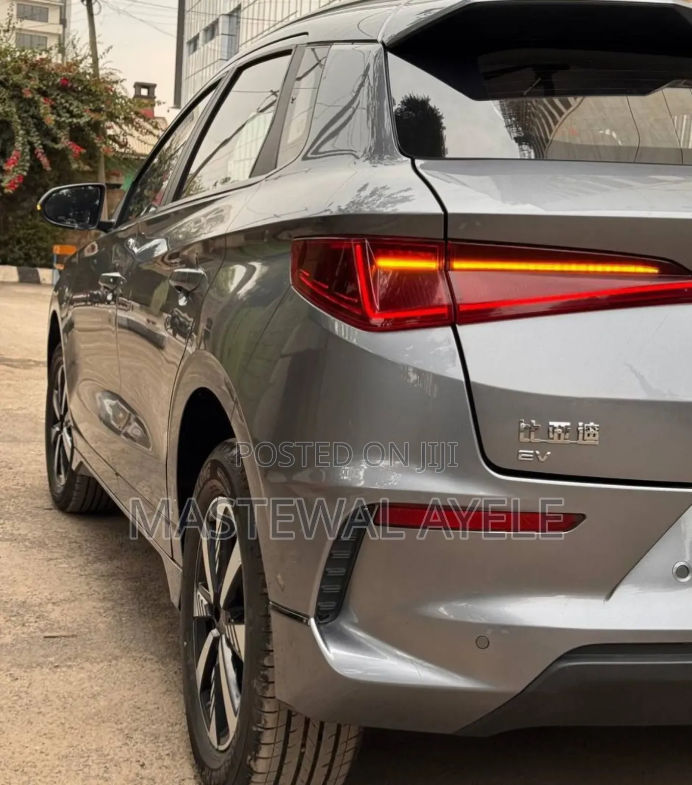 BYD E2 43 kWh 94 hp FWD 2024 Gray