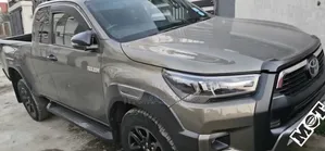 Toyota Hilux 2022 Gray