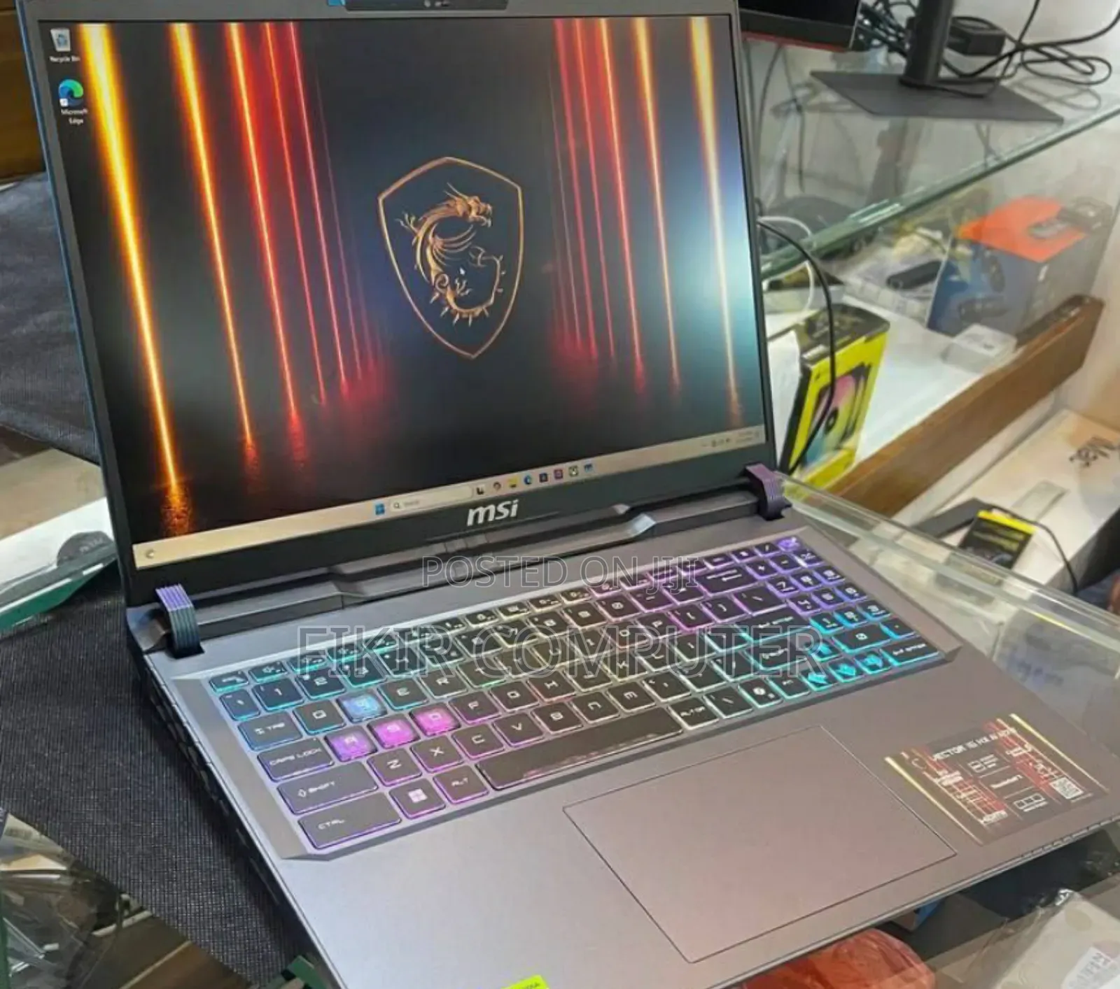 New Laptop MSI GF63 16GB Intel Core Ultra 7 SSD 1T