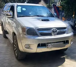 Toyota Hilux 2.5 D-4D Extra Cab 2008 Gray