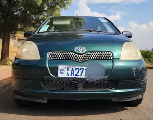 Toyota Yaris 1.5 2000 Green
