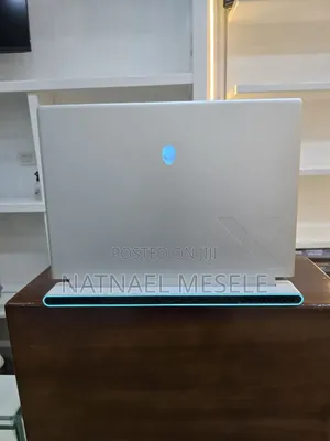 New Laptop Alienware M15 r3 16GB Intel Core Ultra 7 SSD 1T