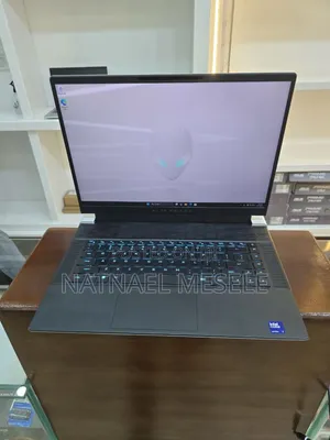 New Laptop Alienware M15 r3 16GB Intel Core Ultra 7 SSD 1T