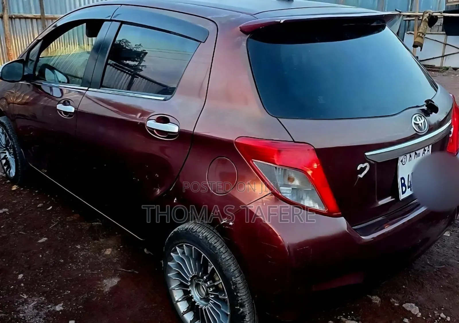 Toyota Yaris 2011 Red