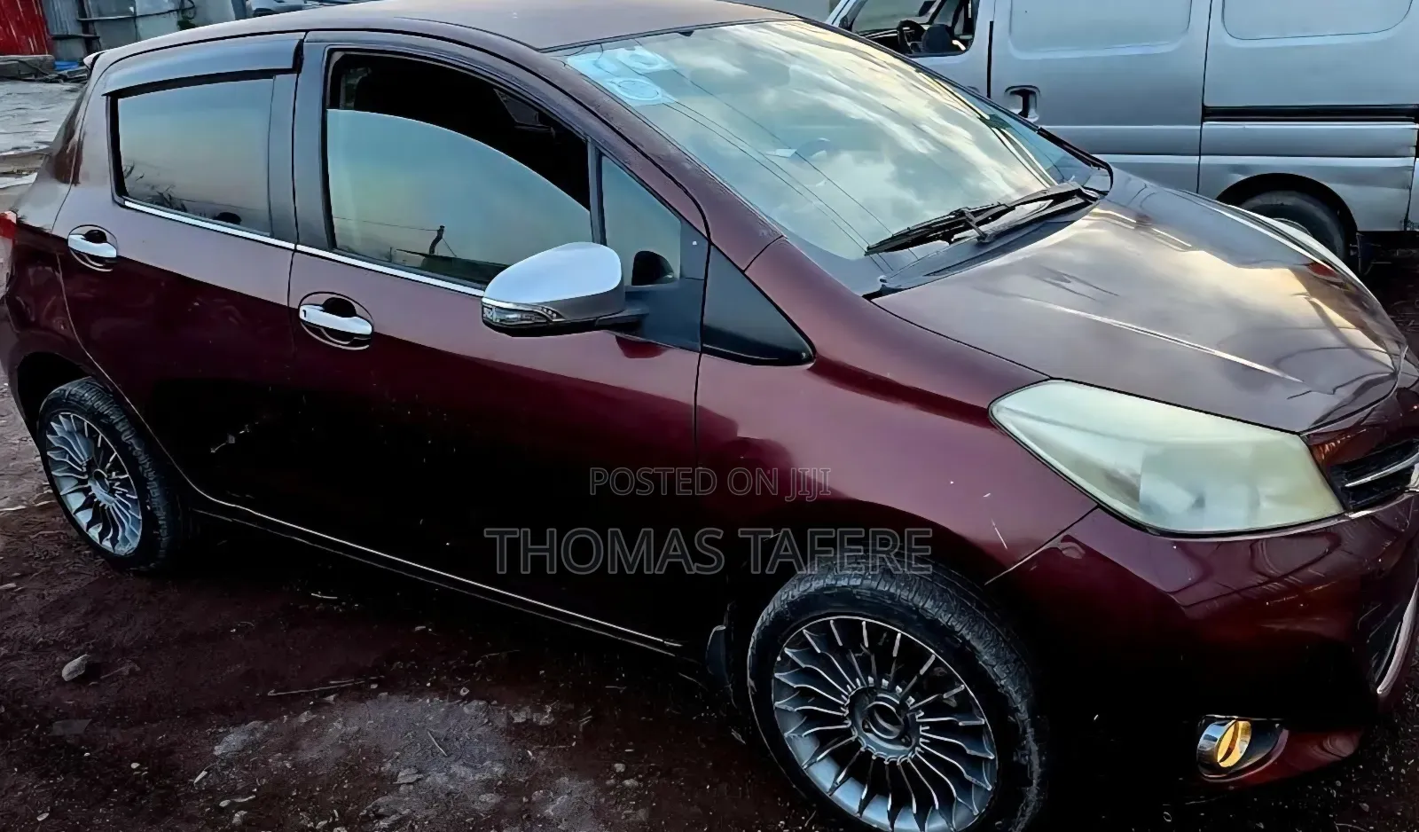 Toyota Yaris 2011 Red