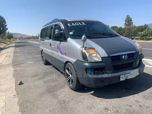Hyundai H1 2005 Silver