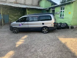 Hyundai H1 2005 Silver