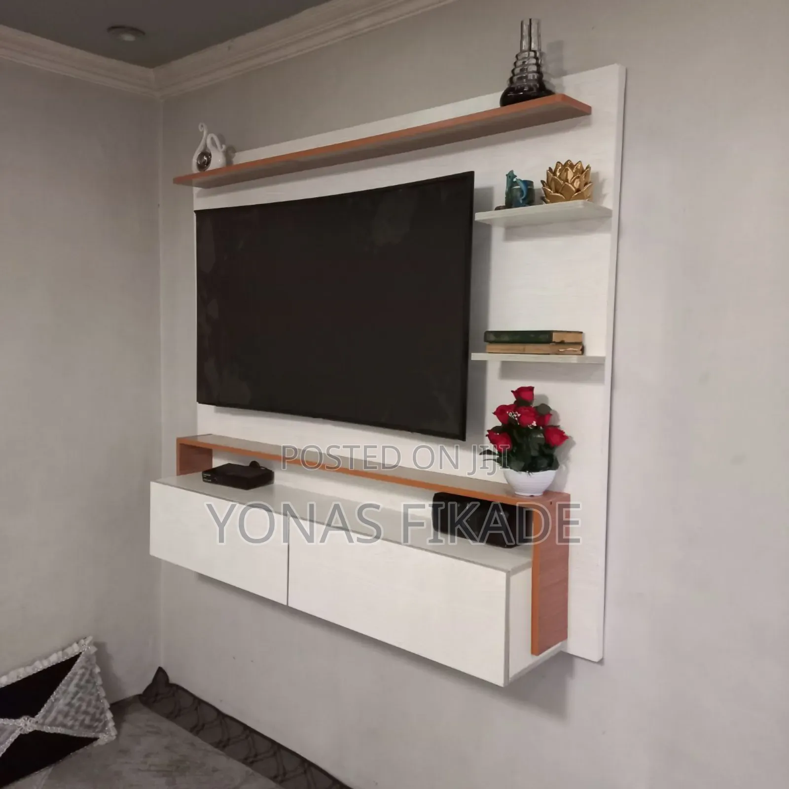 በተመጣጣኝ ዋጋ ለ ቲቪዎ ምርጥ Modern Tv Stand