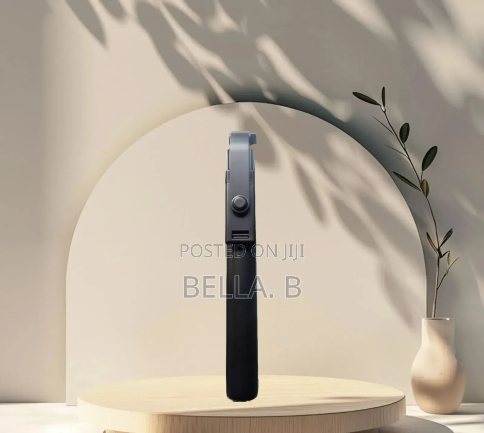 R1- L Selfie Stick: Capture Every Angle Perfectly