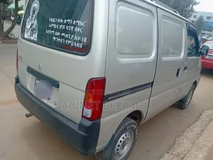 Suzuki Eeco 2024 Silver
