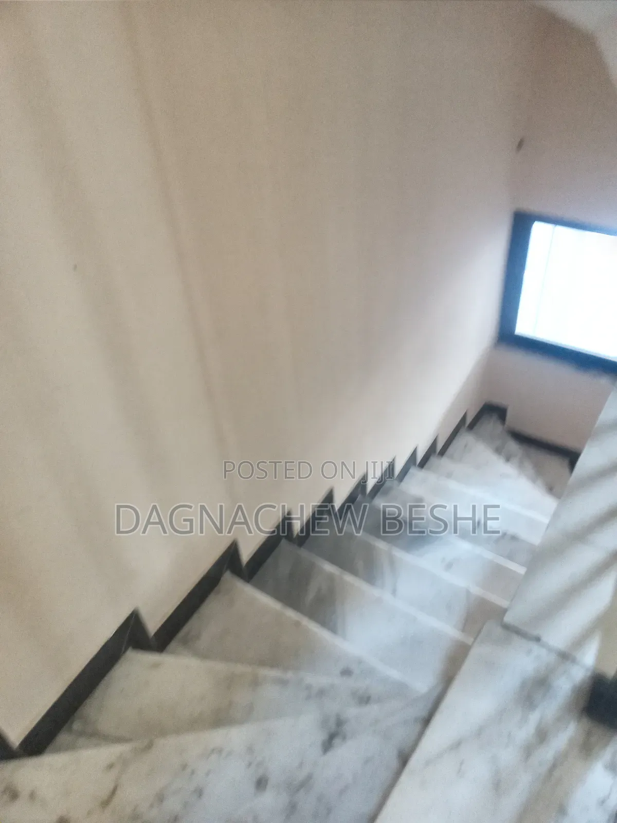 5bdrm House in Akaky Kaliti for sale