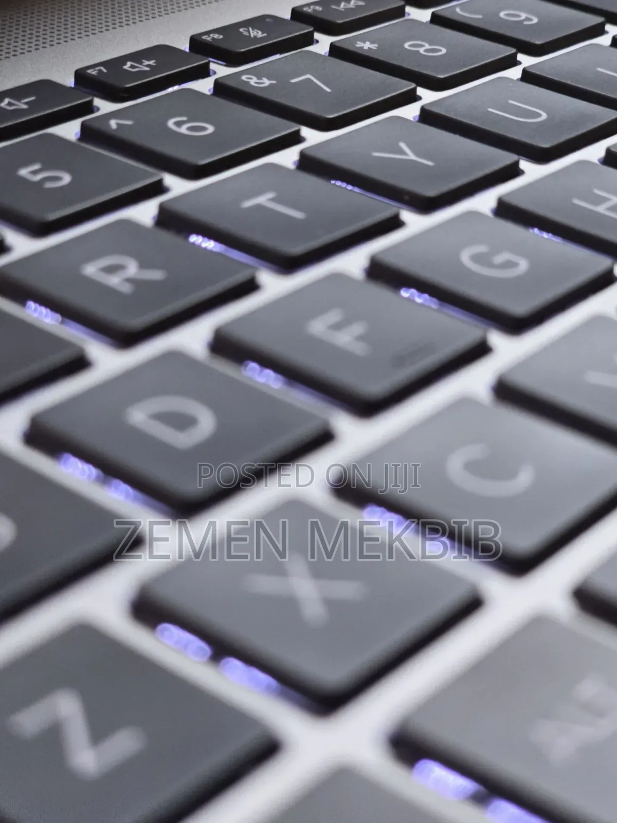 New Laptop HP EliteBook 1040 G8 16GB Intel Core i7 SSD 512GB