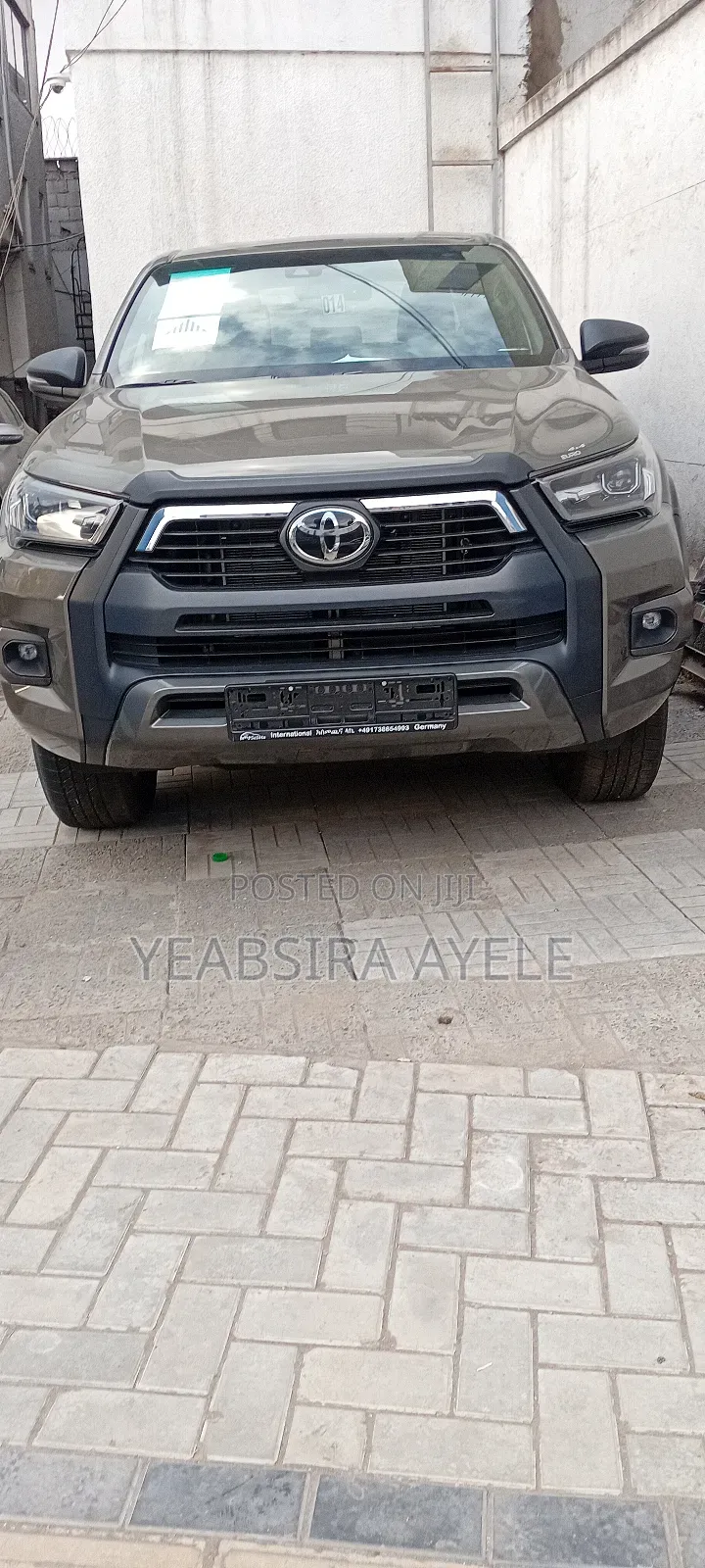 New Toyota Hilux 2025 Gold