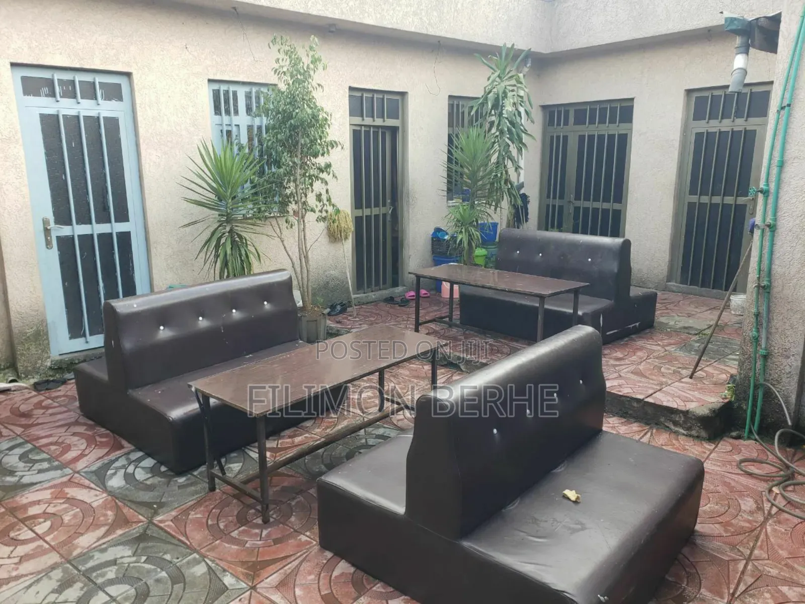 Sofa for Restaurant, Cafe, Game Zone, and Others