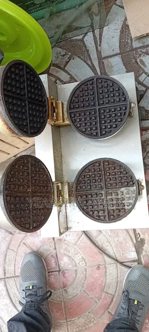 Standard Waffle Maker