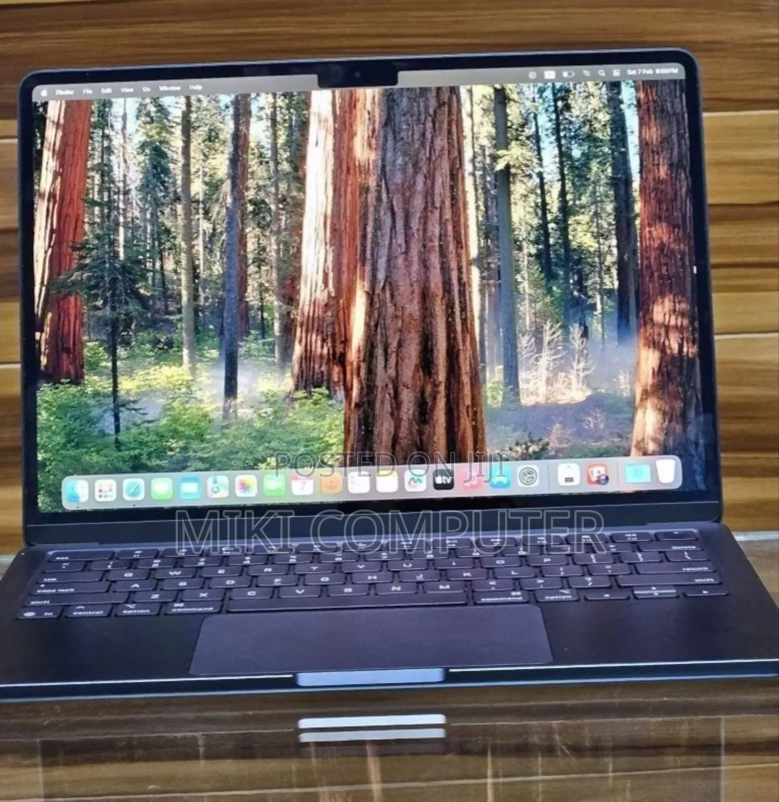 New Laptop Apple MacBook Air 2025 M4 15-inch 16GB Intel SSD 256GB