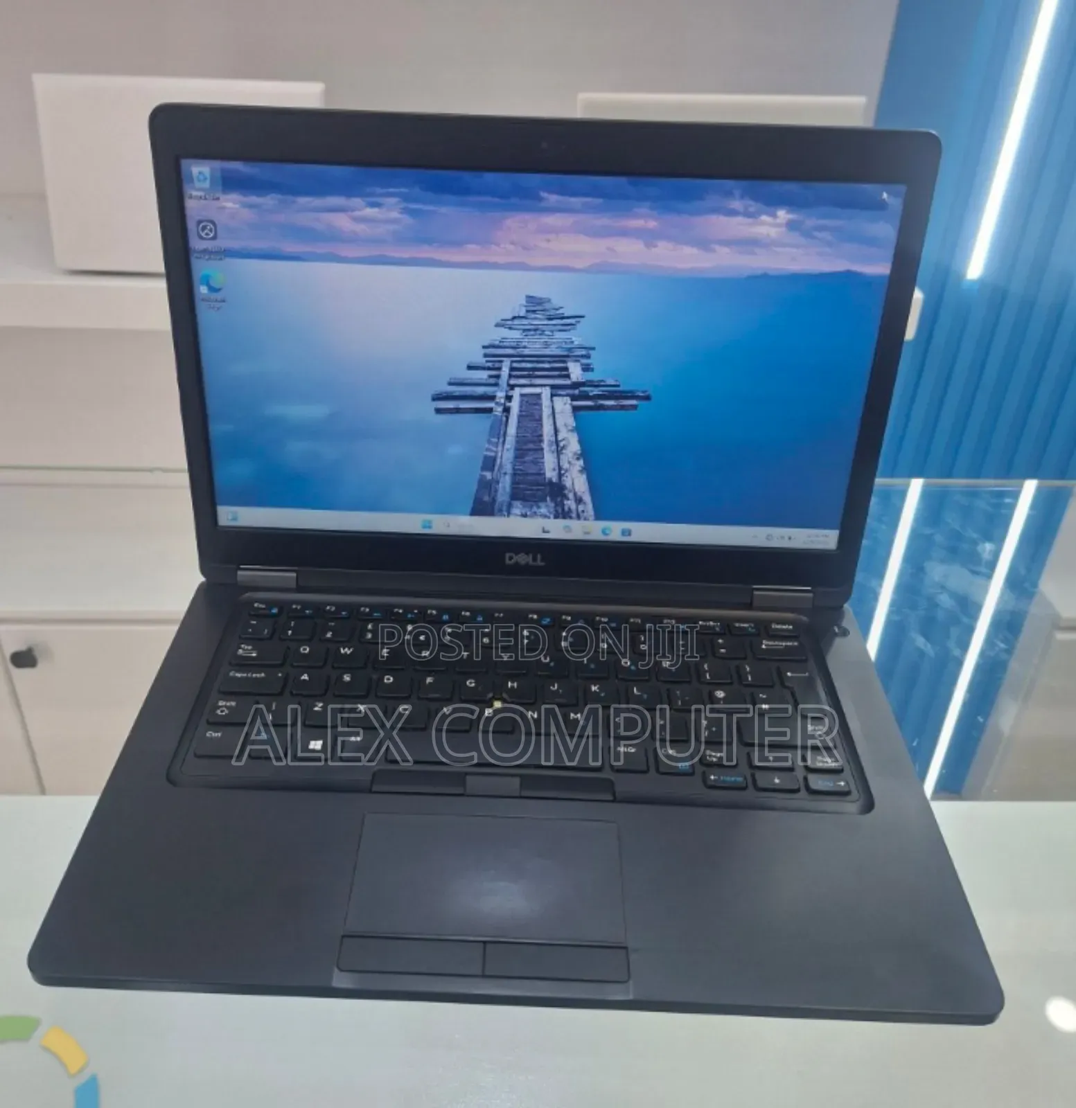 New Laptop Dell 8GB Intel Core i5 SSD 256GB