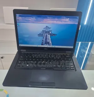New Laptop Dell 8GB Intel Core i5 SSD 256GB