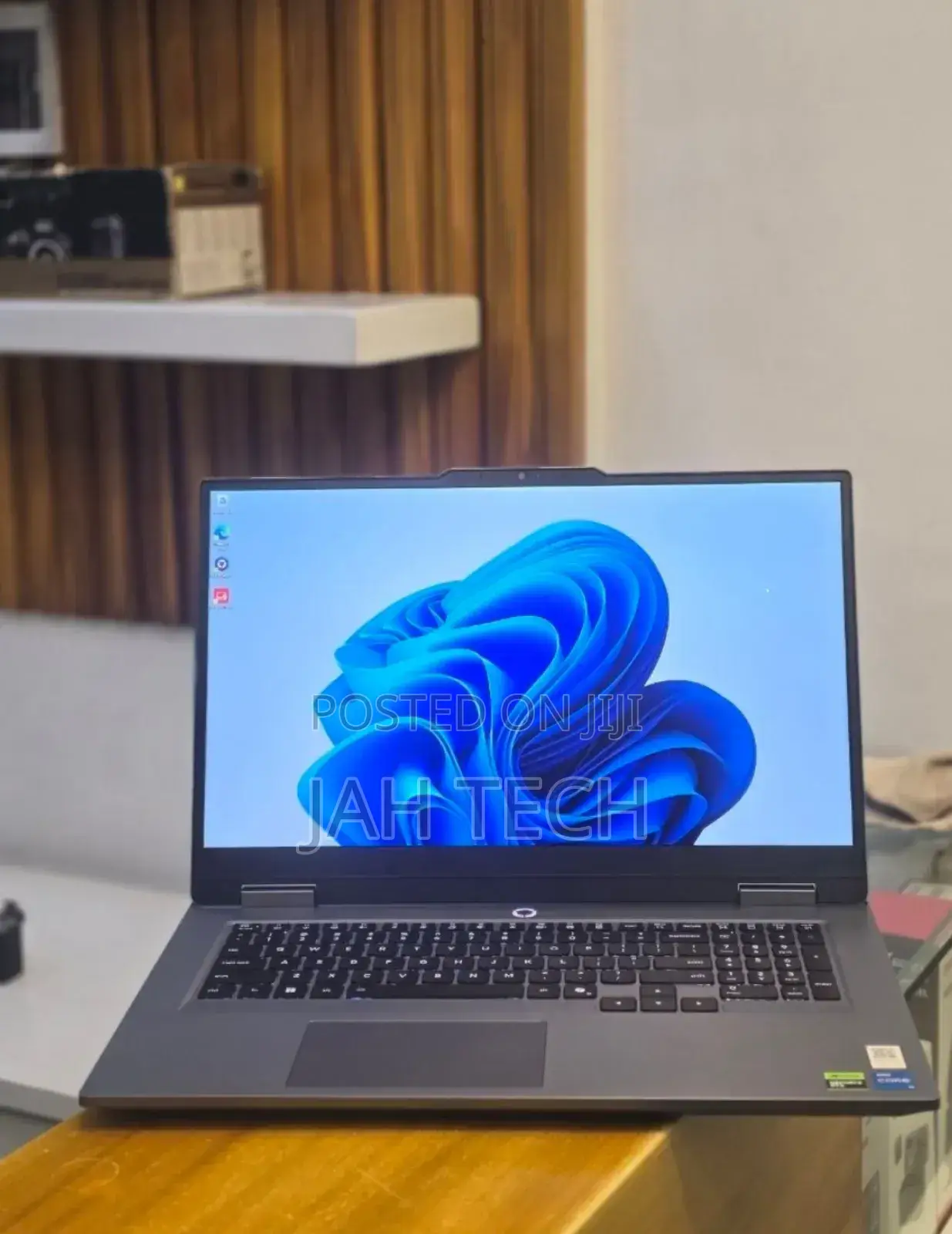 New Laptop Lenovo LOQ 15IRH8 16GB Intel Core i5 SSD 1T