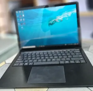 New Laptop Microsoft Surface 16GB Intel Core i7 SSD 512GB