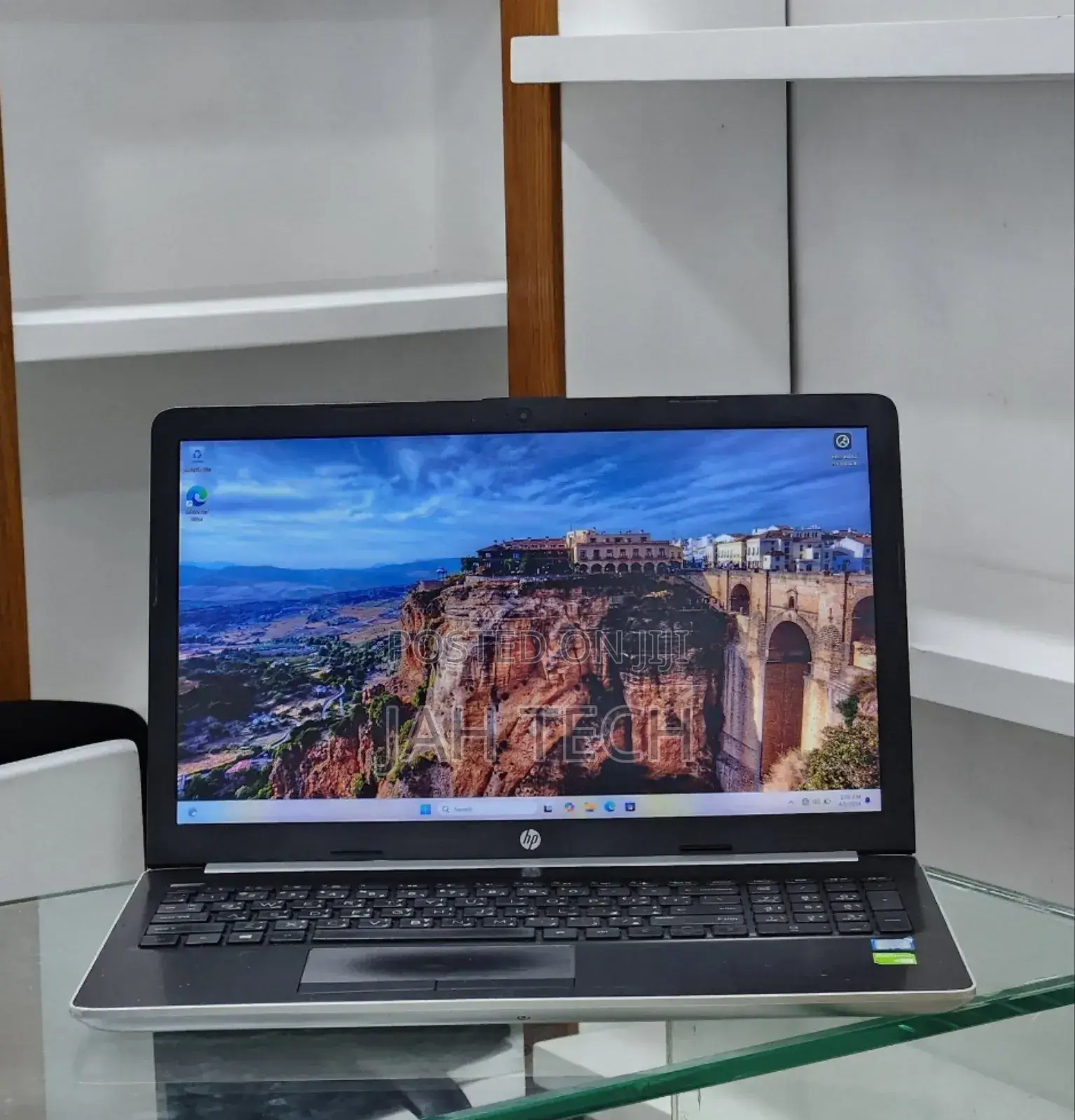 New Laptop HP Stream Notebook 8GB Intel Core i7 HDD 1T