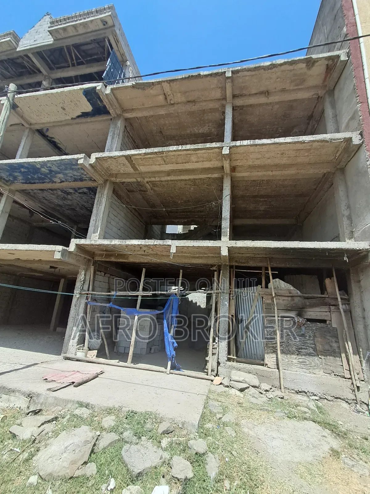 6bdrm House in Akaky Kaliti for sale