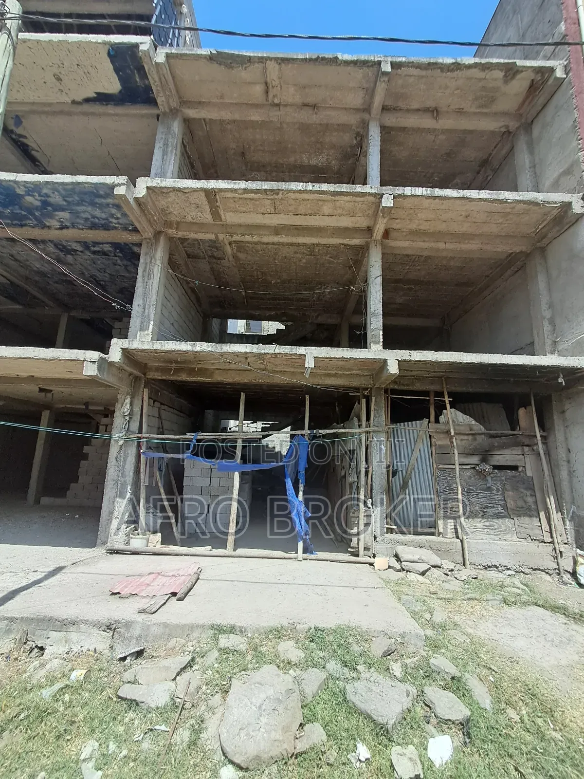 6bdrm House in Akaky Kaliti for sale