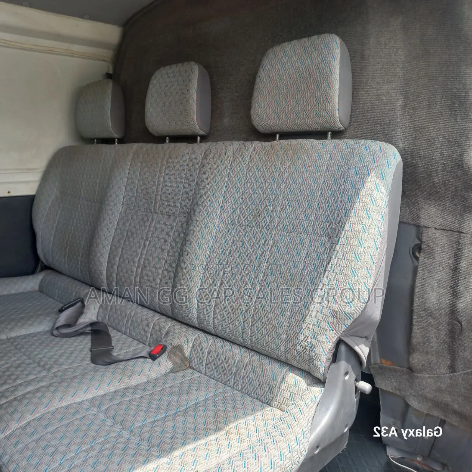 Toyota HiAce 2005 White