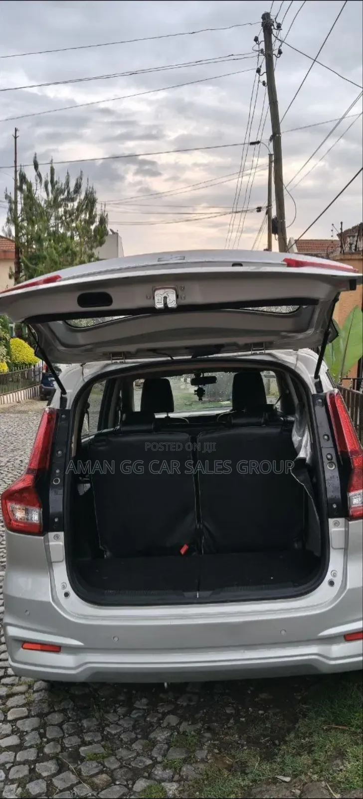 Suzuki Ertiga 2021 Silver