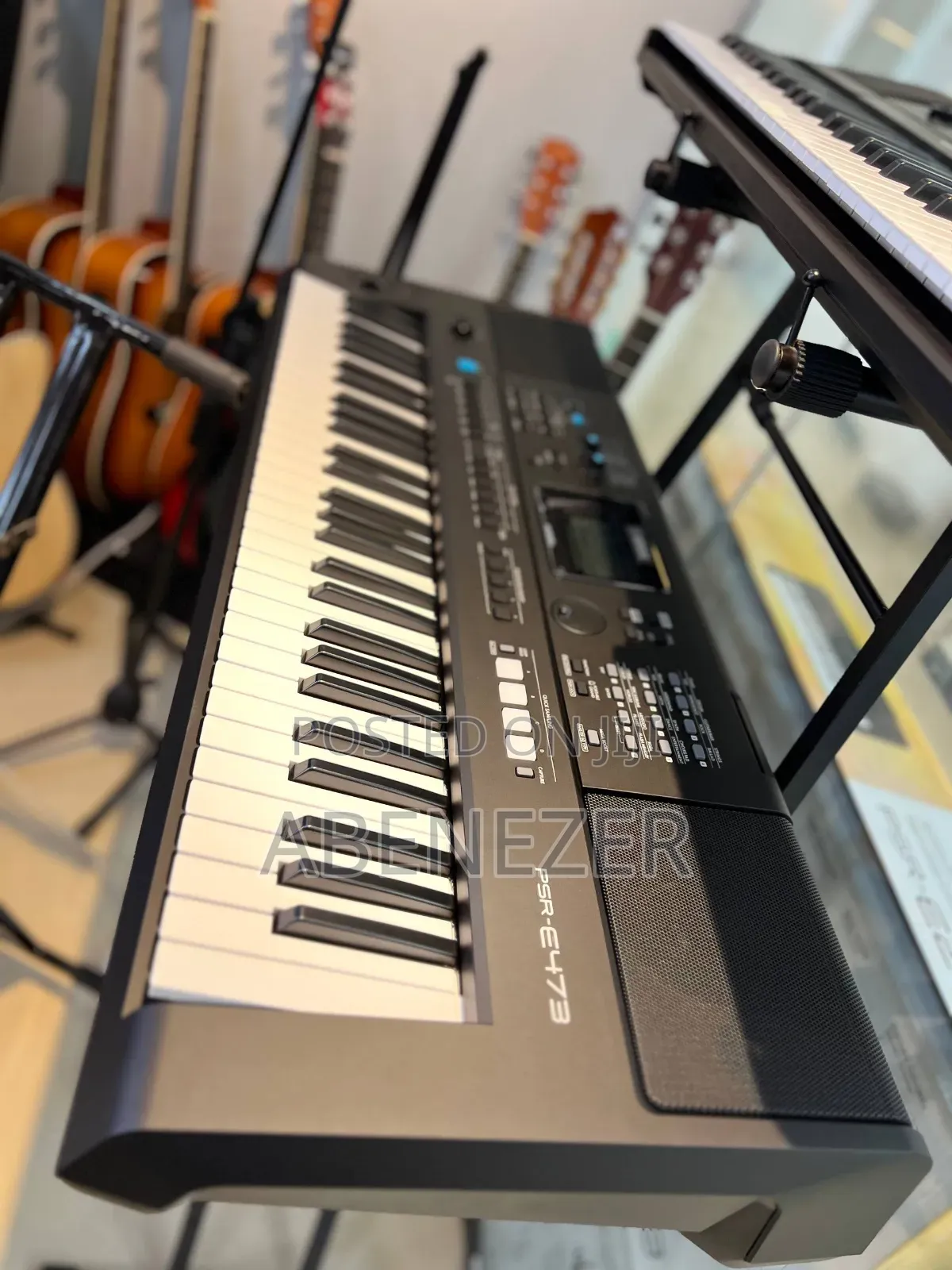 Yamaha PSR E473 Keyboard Piano