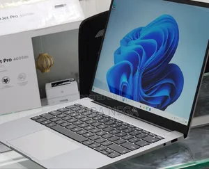 New Laptop 8GB Intel Core i5 SSD 512GB