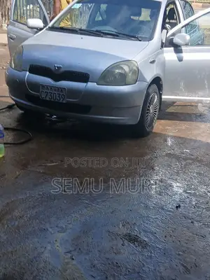 Toyota Vitz 1.0 FWD 5dr 2001 Silver