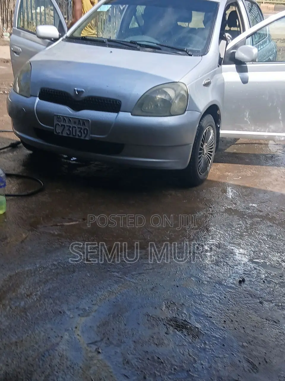 Toyota Vitz 1.0 FWD 5dr 2001 Silver