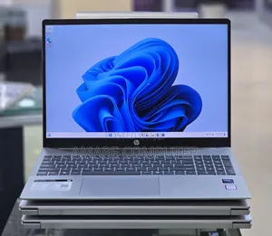 New Laptop HP Pavilion 15 8GB Intel Core Ultra 5 SSD 512GB