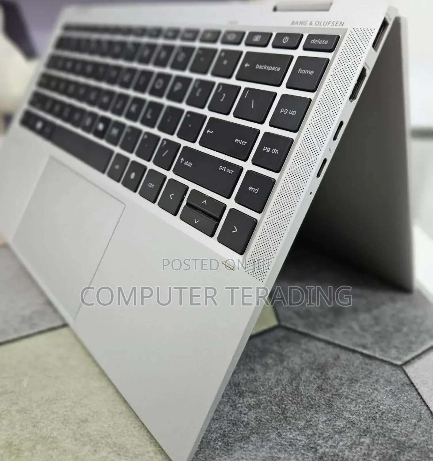 New Laptop HP EliteBook x360 1040 G7 16GB Intel Core i7 SSD 512GB