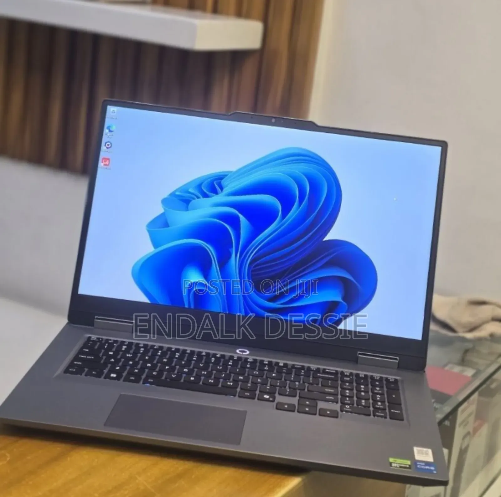 New Laptop Lenovo LOQ 15AHP10 16GB Intel Core i5 SSD 1T
