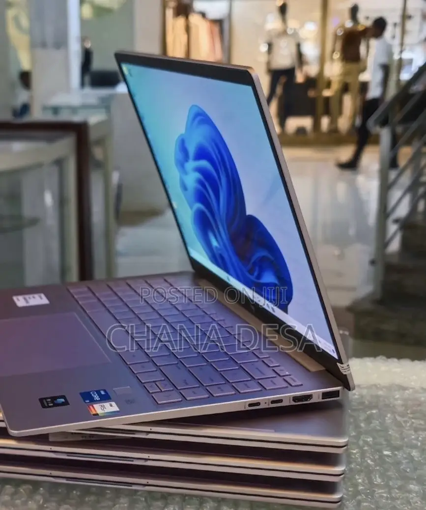 New Laptop HP Pavilion 13 16GB Intel Core i5 SSD 1T