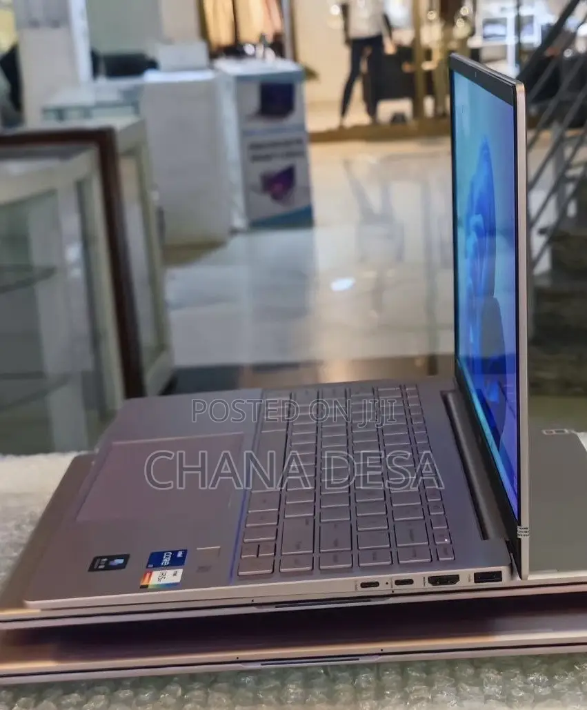 New Laptop HP Pavilion 13 16GB Intel Core i7 SSD 1T