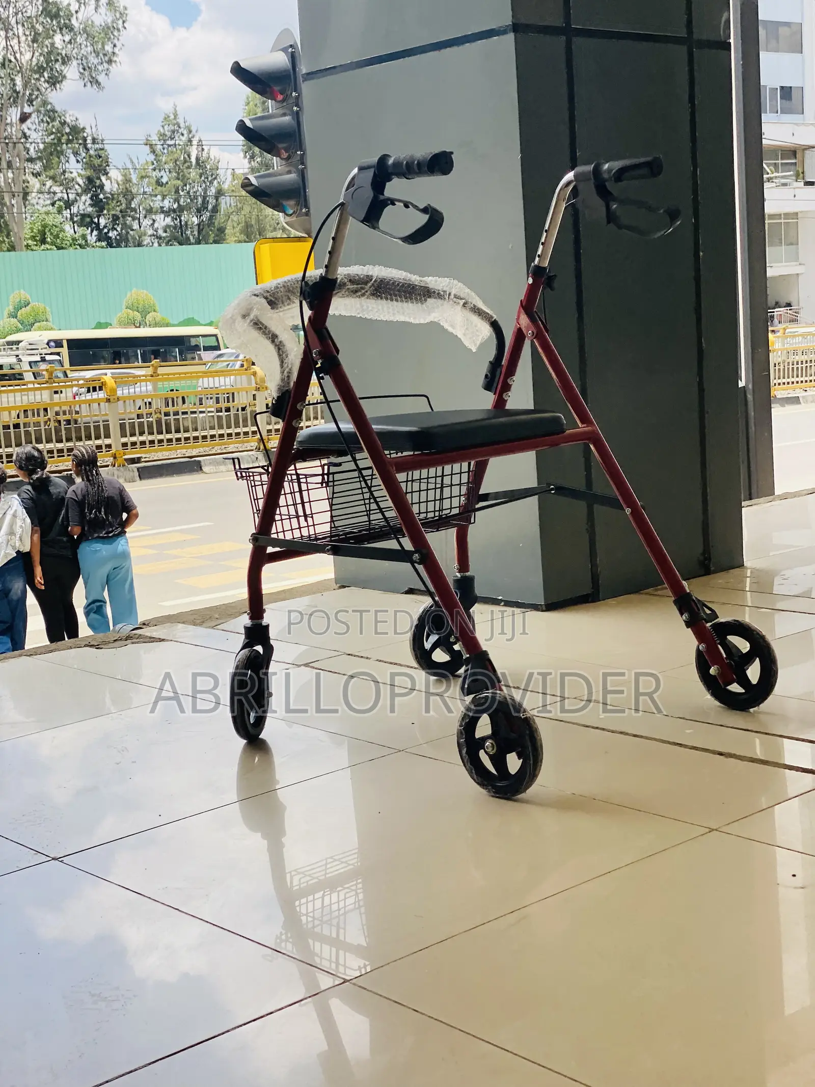 Elderly Rollator Walker With Folding Armrests Durable Functions
