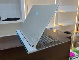 New Laptop Alienware M15 r3 16GB Intel Core Ultra 7 SSD 1T