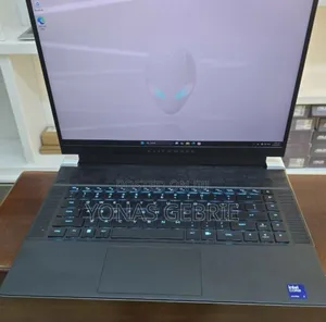 New Laptop Alienware M15 r3 16GB Intel Core Ultra 7 SSD 1T
