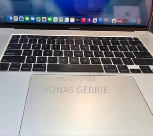 New Laptop Apple MacBook Pro 2019 16GB Intel Core i7 SSD 512GB